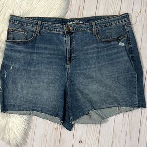 Universal Thread Shorts Size 26 W.   NWOT